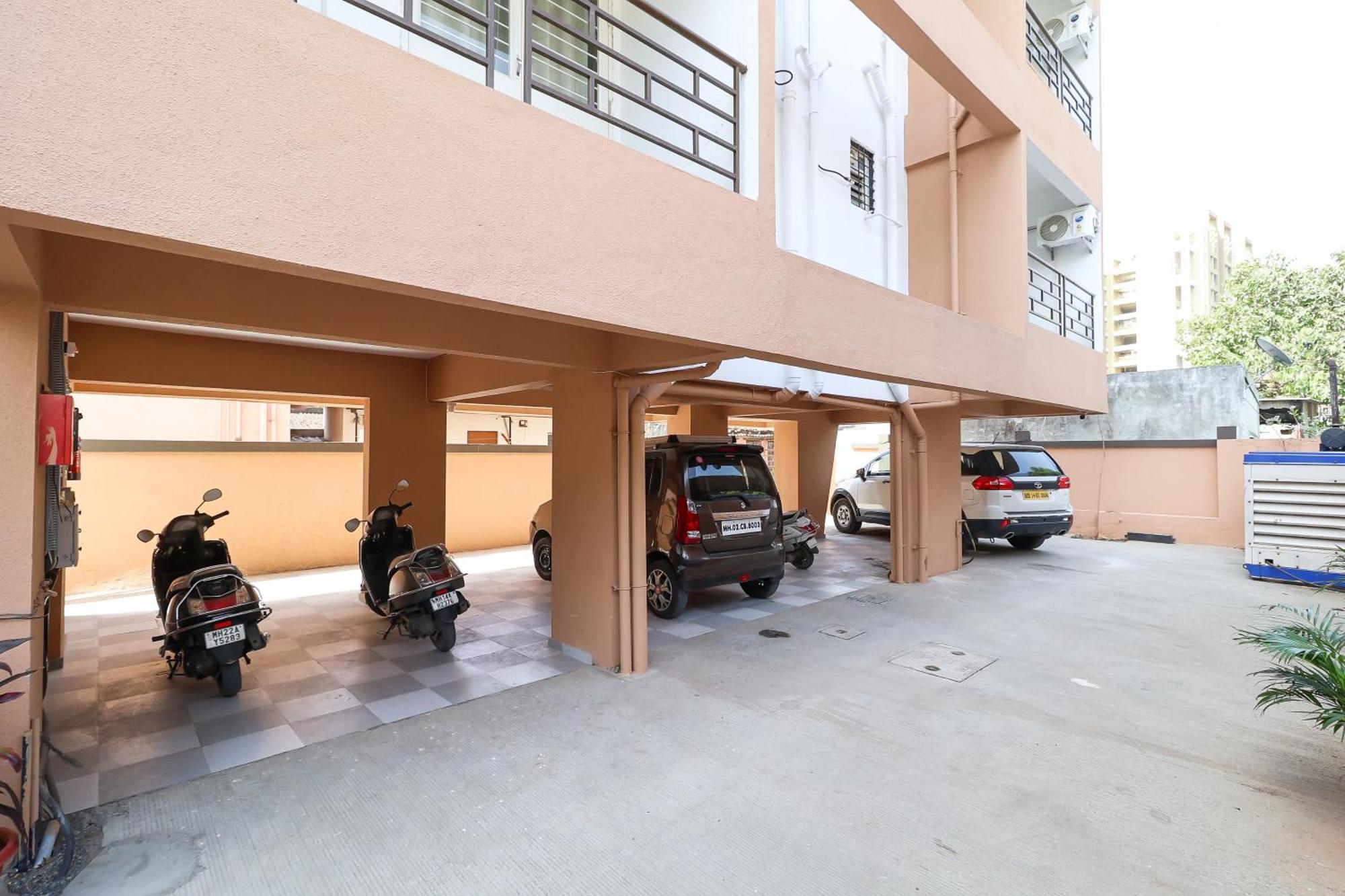 Hotel Tridents Hinjawadi Exterior foto
